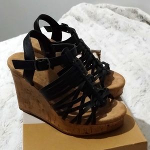 Black wedges size 6
